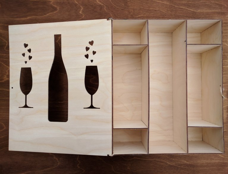 A Box For Wine With Glasses For Laser Cut Free DXF File