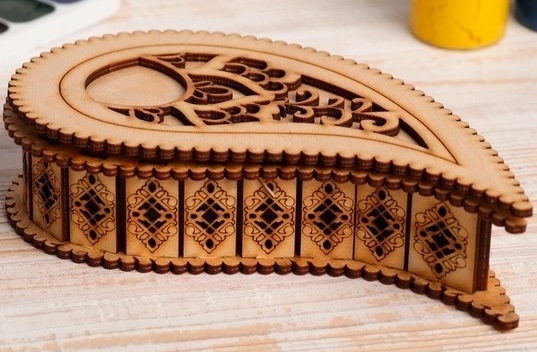 Beautiful Carved Casket In Oriental Style For Laser Cut Free DXF File